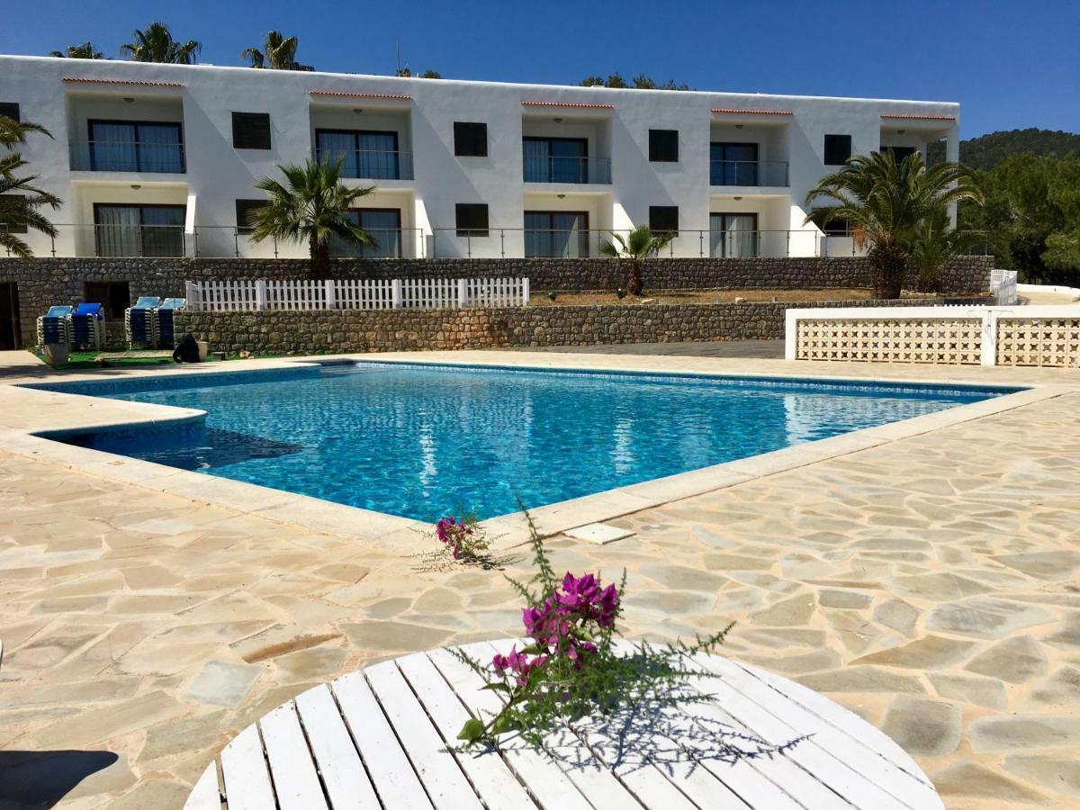 Apartamentos Aguas Blancas Santa Eularia des Riu Exterior photo